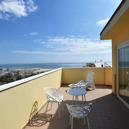 Hotel Cervia ホテル 3*