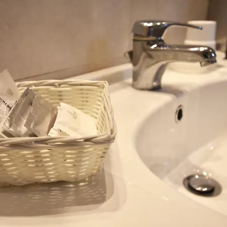Hotel Cervia ホテル 3*