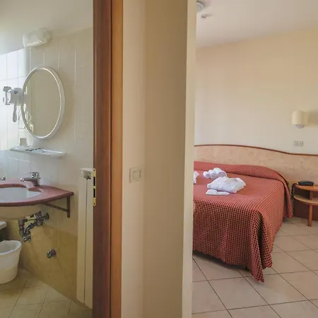 ホテル Hotel Cervia