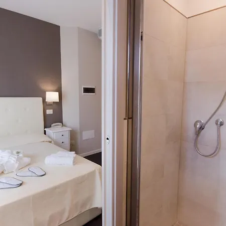 Hotel Cervia ホテル 3*