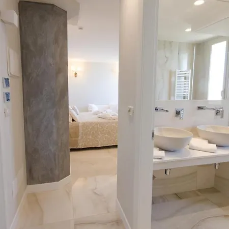 ホテル Hotel Cervia 3*